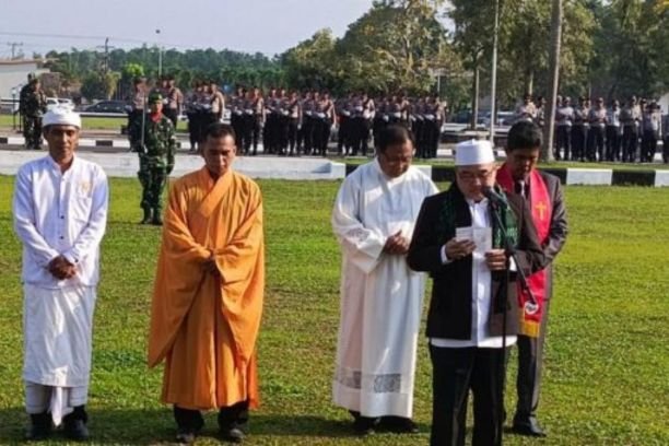 Apel Kebangsaan dan doa bersama lintas agama di halaman Pemkot Prabumulih, Senin (15/9/2025). Foto: Istimewa