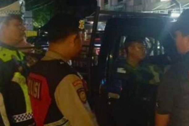 Polres Empat Lawang melalui Unit Kecil Lengkap (UKL) Regu 3 menggelar kegiatan malam berupa apel, razia, dan patroli gabungan pada Sabtu malam, 13 September 2025.