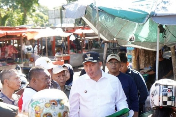 Pemkot Pagaralam serius membenahi Pasar dan Terminal Nendagung. Wali Kota Ludi Oliansyah meninjau langsung lokasi sebelum rehabilitasi dimulai, dengan harapan fasilitas ini menjadi pusat perdagangan modern, bersih, dan nyaman bagi warga serta mendukung pertumbuhan ekonomi daerah.