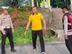 Wakapolres Empat Lawang, Dr. Abdul Rahman, melakukan pengecekan personel strong point pada Jumat (19/9/2025) pagi.