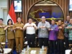 Gubernur Sumsel Herman Deru sambut RCEO Bank Mandiri Regional II, Ade Arief Mochtar, bahas sinergi pembangunan ekonomi dan dukungan program pemerintah.