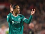 Virgil van Dijk dari Liverpool bereaksi selama pertandingan Liga Premier antara Brentford dan Liverpool di Gtech Community Stadium pada 25 Oktober 2025 di Brentford, Inggris. Foto: Catherine Ivill - AMA/Getty Images