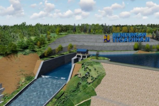 Gubernur Sumsel Herman Deru menyoroti keterbatasan infrastruktur irigasi yang menghambat peningkatan produksi padi. Proyek Bendungan Tiga Dihaji yang diharapkan jadi solusi belum juga rampung setelah lima tahun berjalan.