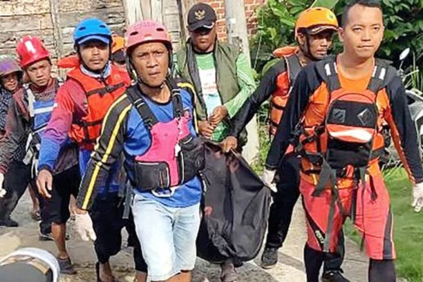 Seorang pelajar di Lubuk Linggau yang hanyut di Sungai Kelingi akhirnya ditemukan pada hari kedua pencarian oleh tim SAR gabungan.