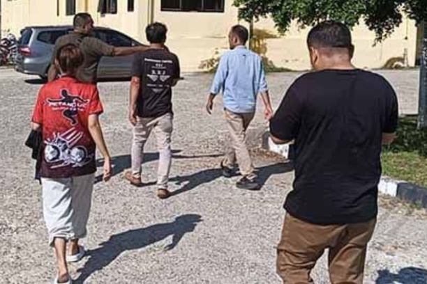 Kasus perundungan di SMPN Karang Jaya viral di media sosial. Disdik Muratara ambil langkah cepat dan berjanji beri sanksi tegas kepada semua pihak terlibat.