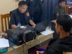 Kasus penembakan di Muba gegerkan warga. Seorang pria tewas ditembak karena diduga mencuri petai. Pelaku kini ditahan dan terancam hukuman 15 tahun penjara.