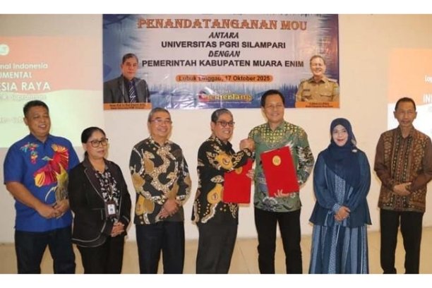 Penandatanganan Kerjasama dengan UNPARI di Ballroom Hotel Dewinda, Kota Lubuk Linggau, Jumat (17/10/2025).