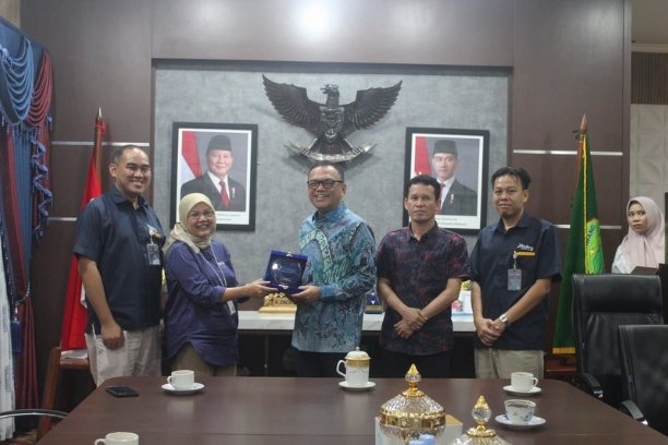 Pemkab Empat Lawang dan Bulog bersinergi menjaga stabilitas harga dan ketersediaan pangan pokok demi kesejahteraan masyarakat di seluruh kecamatan.