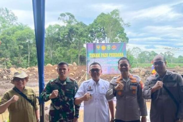 Bupati Joncik Muhammad hadiri tanam padi perdana program cetak sawah rakyat di Muara Pinang, dukung ketahanan pangan dan kemandirian petani Empat Lawang.
