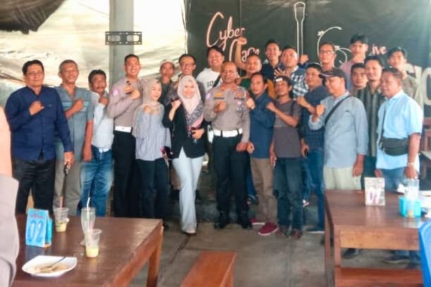 Polres Empat Lawang dan PWI gelar coffee morning untuk memperkuat hubungan polisi dan wartawan dalam mendukung keterbukaan informasi publik.