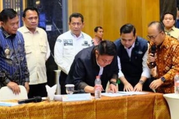 Pemprov Sumsel dan Pemkab Muba akan menutup jalur Sungai Lalan jika dana pembangunan Jembatan P6 Lalan belum terkumpul penuh hingga akhir 2025.