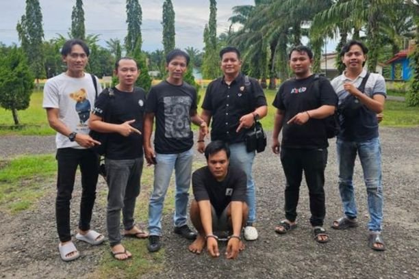 Reza Shaputra, buron tiga bulan kasus penggelapan motor di Prabumulih, ditangkap polisi di Muara Enim. Kini pelaku ditahan dan terancam lima tahun penjara.