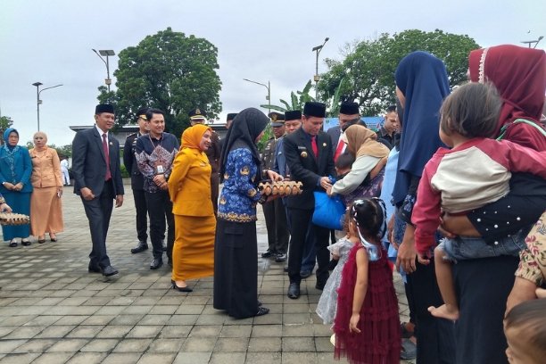 Bank Sumsel-Babel bantu 179 anak stunting di Empat Lawang lewat program CSR berupa makanan tambahan, dukung pemkab tekan angka stunting.