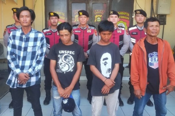 Polda Sumsel tindak tegas empat pelaku pungli di Palembang lewat Operasi Sikat Musi II 2025, sebagai upaya menjaga kamtibmas dan menekan premanisme.