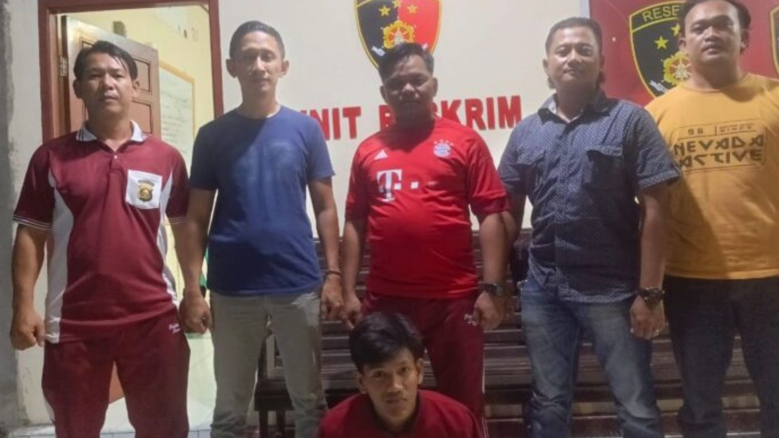 RN (50) ditemukan tewas dengan banyak luka tusuk di Lais. Polisi menduga pembunuhan dan tengah menyelidiki pelaku serta motif kejadian.